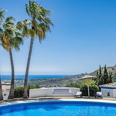 Lag - Spacious Townhouse With Private Jacuzzi And בית נופש מארבלה
