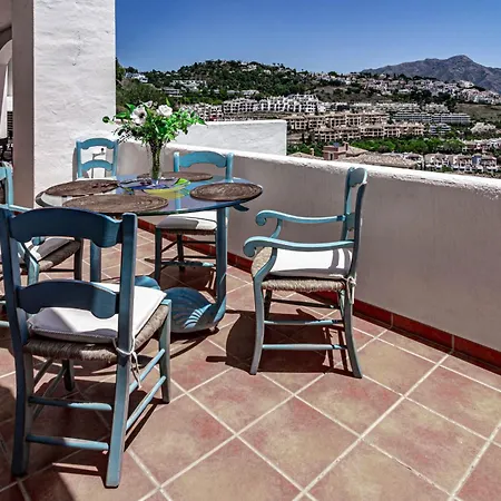 Lag - Spacious Townhouse With Private Jacuzzi And בית נופש מארבלה