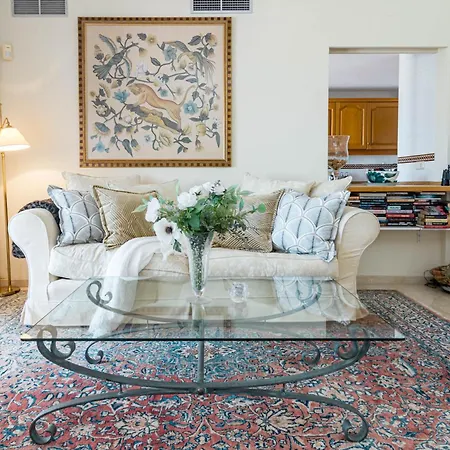 Lag - Spacious Townhouse With Private Jacuzzi And