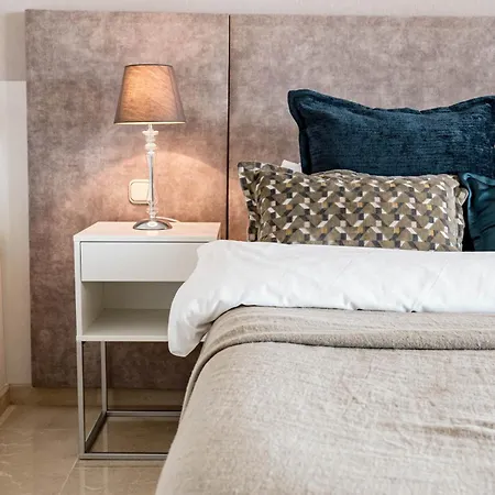 Lag - Spacious Townhouse With Private Jacuzzi And