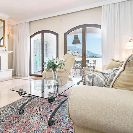 Lag - Spacious Townhouse With Private Jacuzzi And Holiday home *